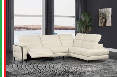 Eminence Sectional w/ recliner
